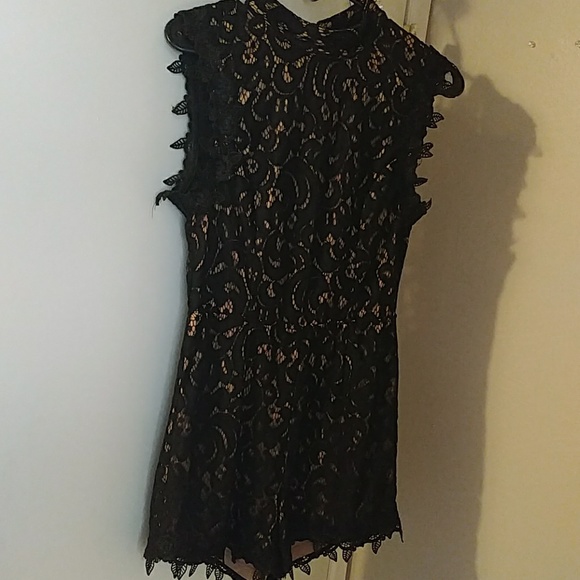 Romper - Picture 2 of 4